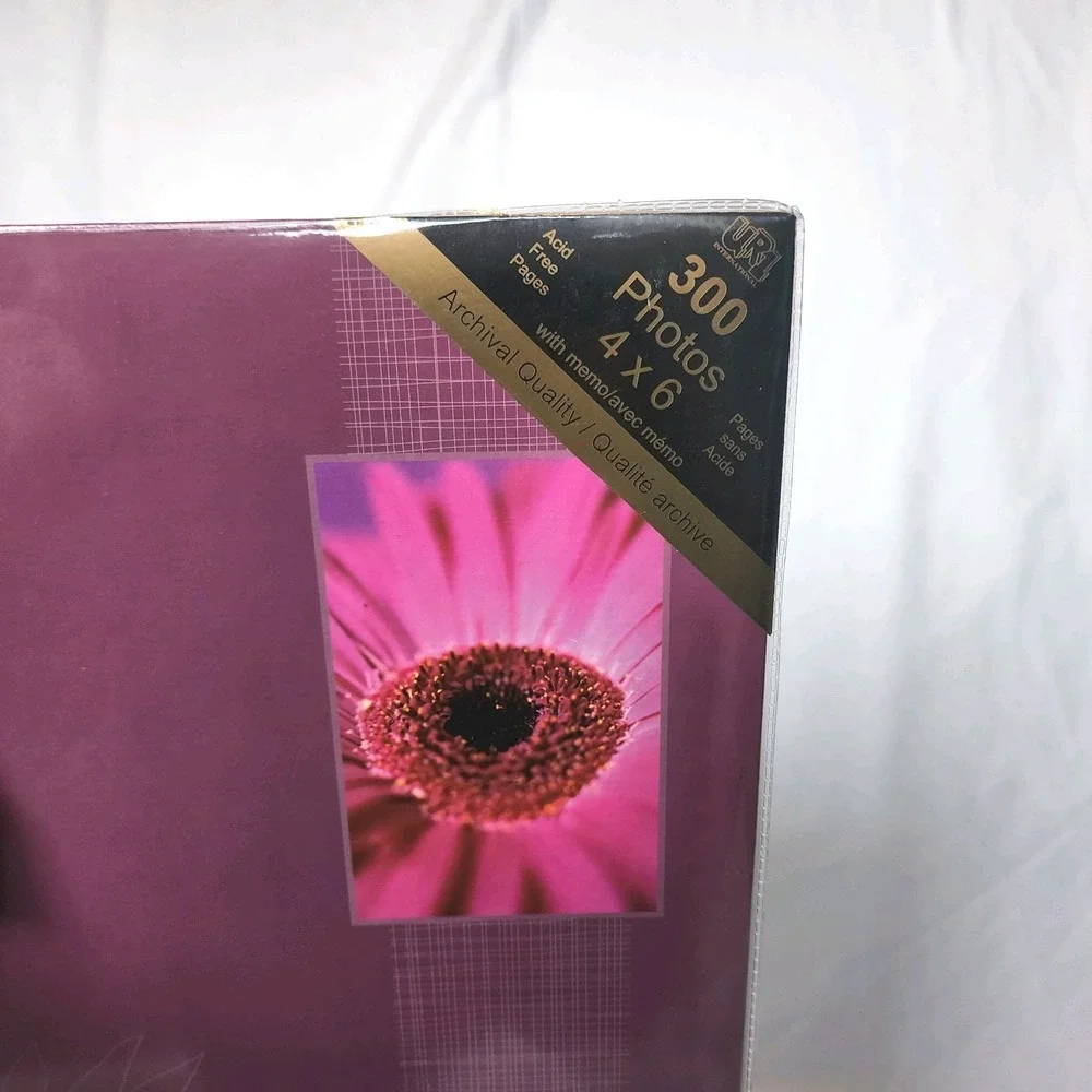 Vintage Pocket Photo Album 300 (4 x 6) Pictures w Writing Area Floral Red NEW